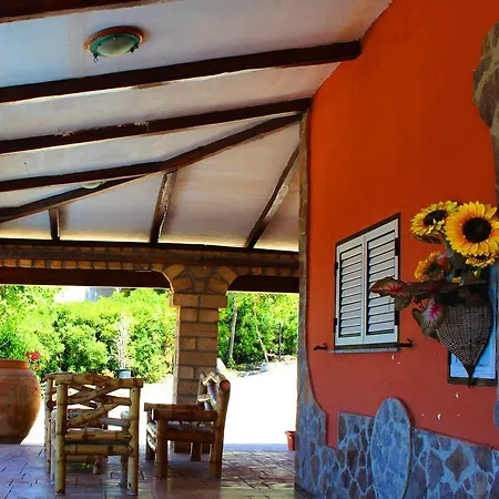Prázdninový dům Locazione Turistica Giulia Con Piscina