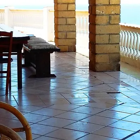 Locazione Turistica Giulia Con Piscina *